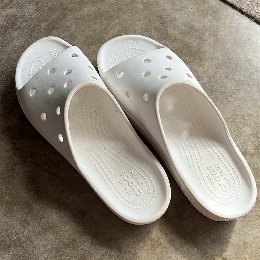White crocs - Picture 4 of 4